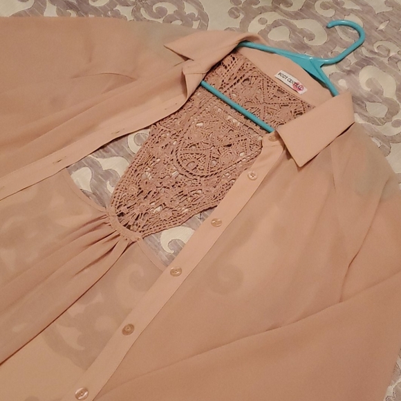 Blouse - Picture 2 of 5